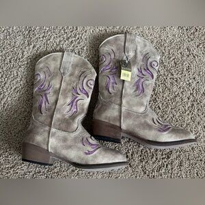 NWT Girls Roper Boots